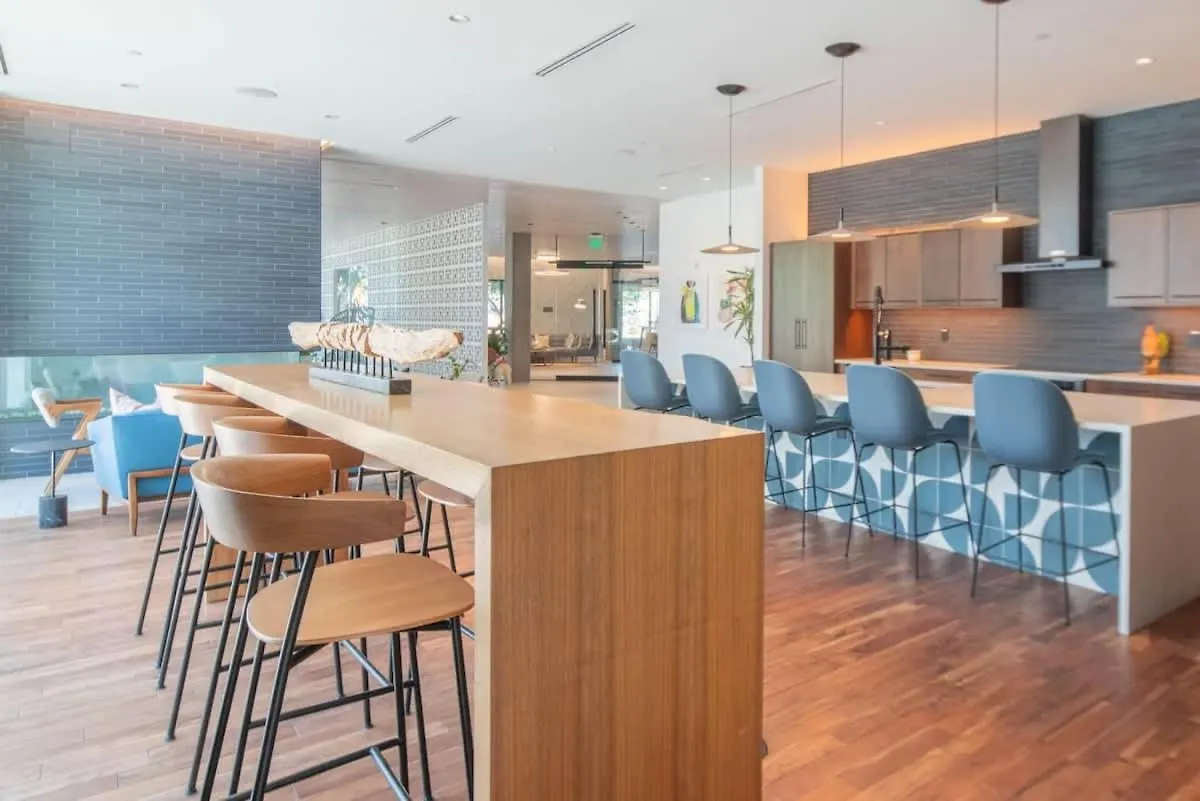Chic 1Bd - Pool, Gym, Parking, W-D - Sleeps 4 Apartment Tempe