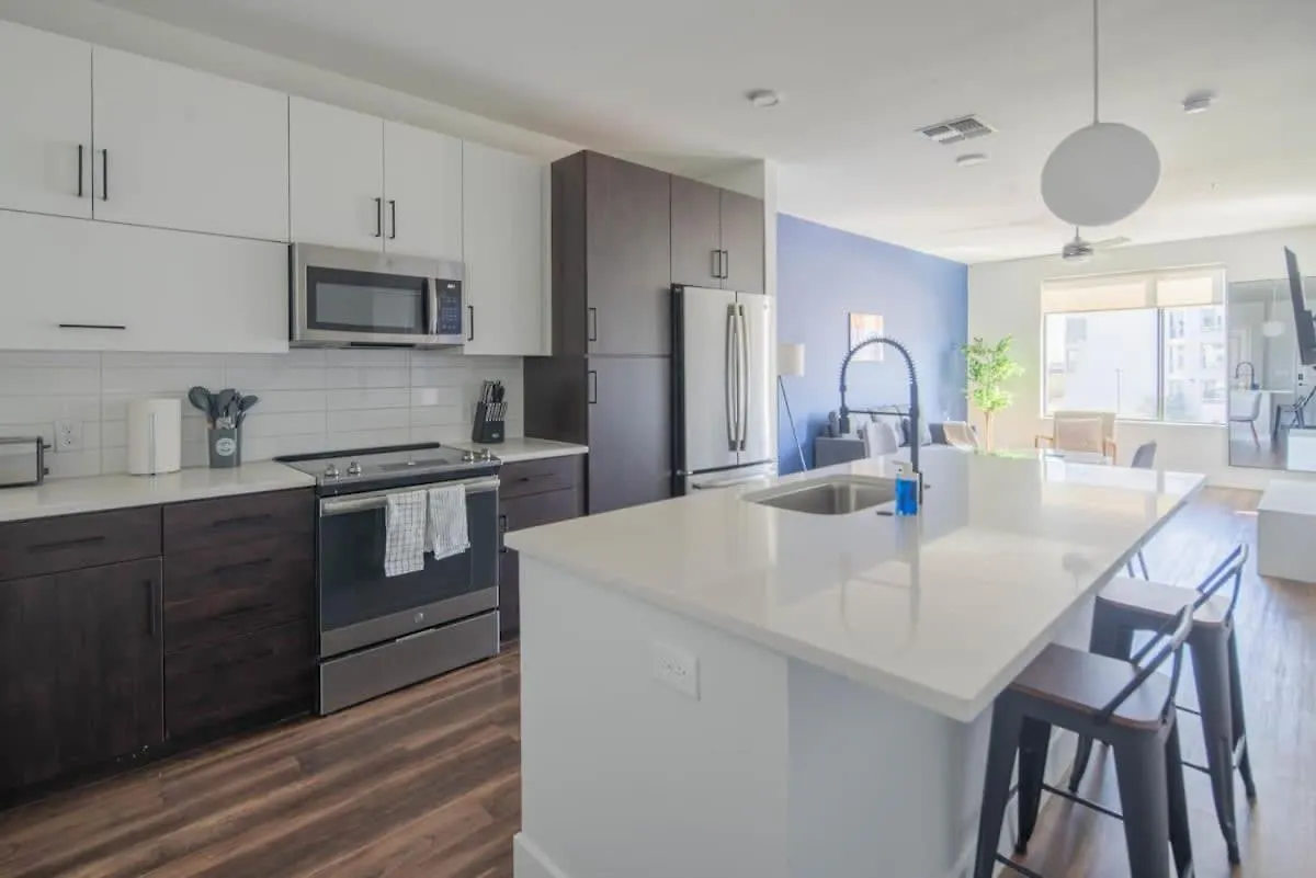 Chic 1Bd - Pool, Gym, Parking, W-D - Sleeps 4 Apartment Tempe