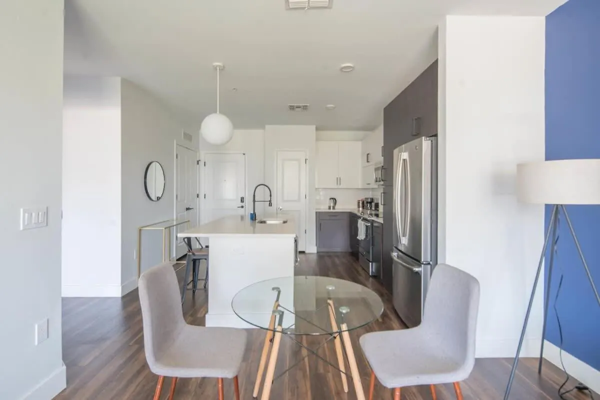 Chic 1Bd - Pool, Gym, Parking, W-D - Sleeps 4 Apartment Tempe United States